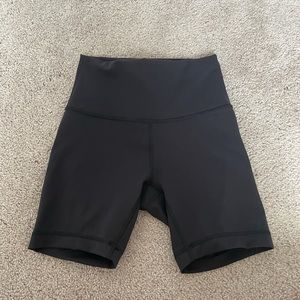Lululemon Wunder Train 6” HR Shorts